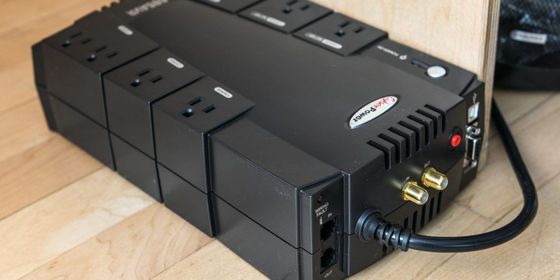 Ononderbroken stroomsystemen UPS-test voor externe signaalcircuits